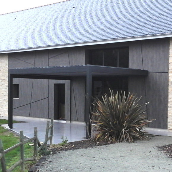 Pergola bioclimatique Giteau menuiserie Maine-et-Loire 49 Angers